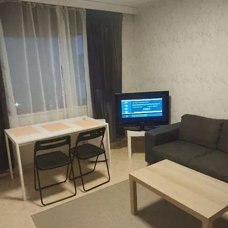 Near Tikkurila Railwaystation With Free Parking *