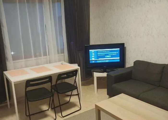 Near Tikkurila Railwaystation With Free Parking *